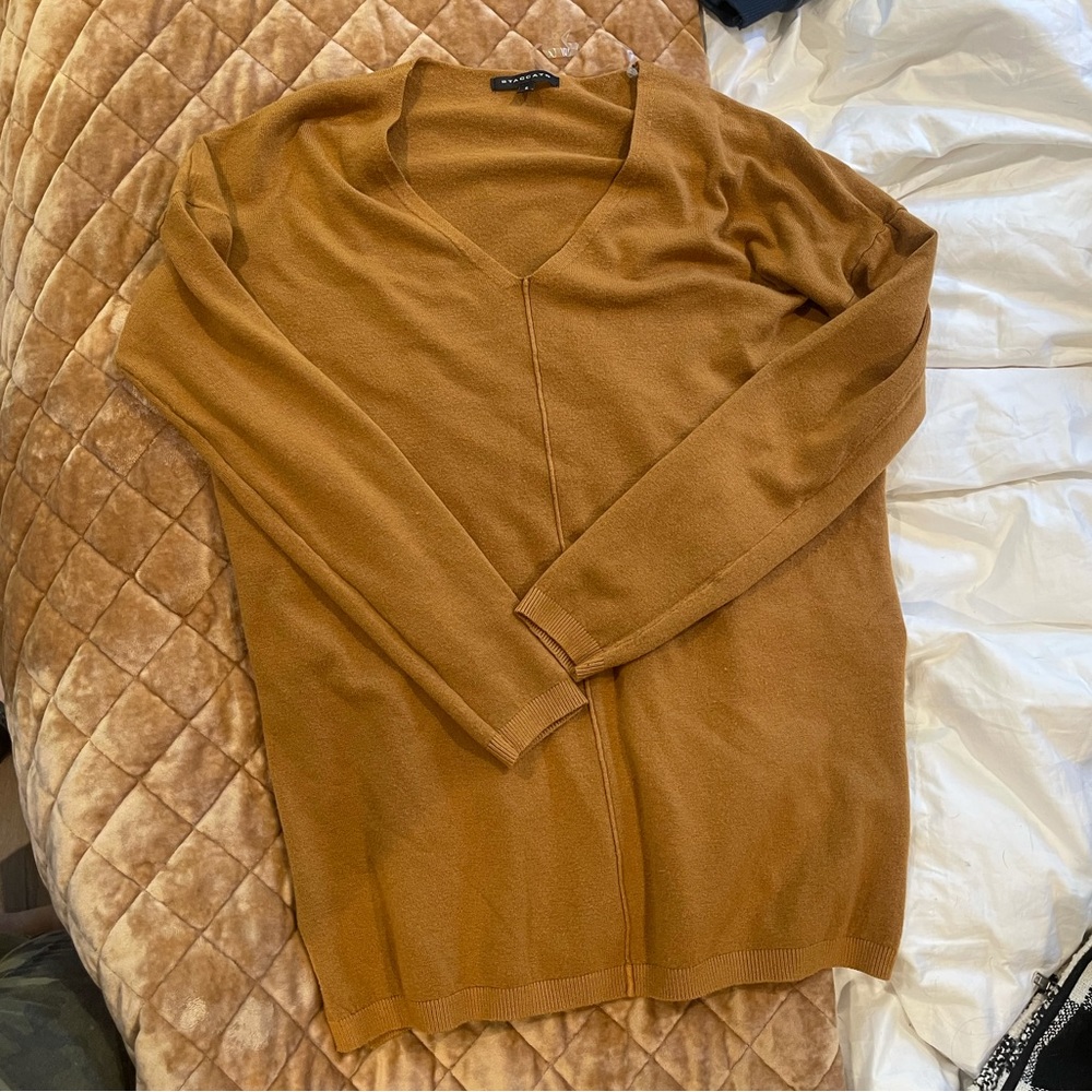Light weight rusty colored sweater size small
